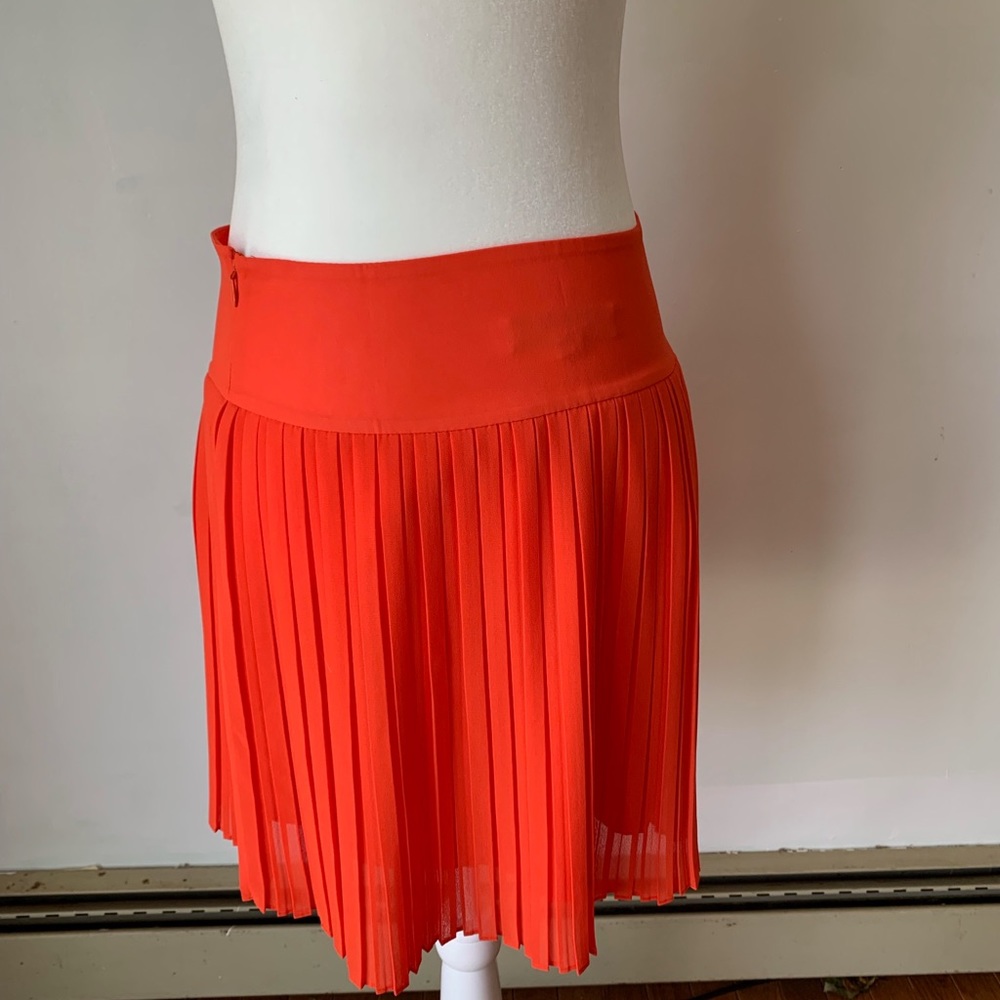 Elegant orange Ann Taylor skirt, midi pleated